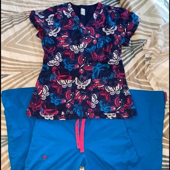 Scrub Set - Picture 2 of 2